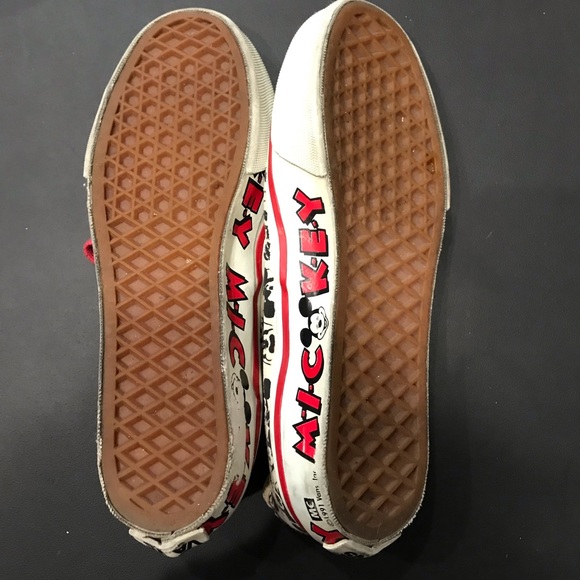 Mickey Mouse Tennis Shoes by Vans - Picture 4 of 10